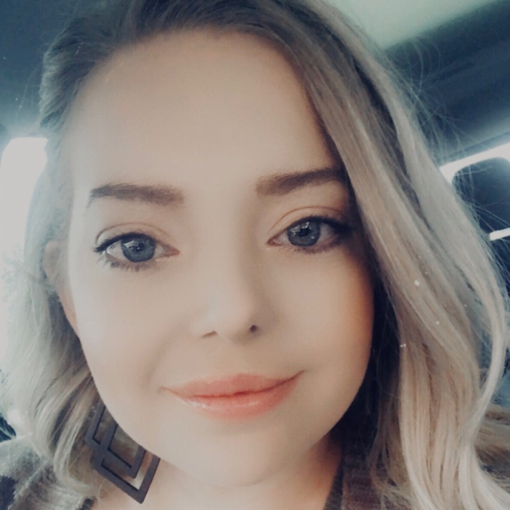 Meet your Posher, Aneshia